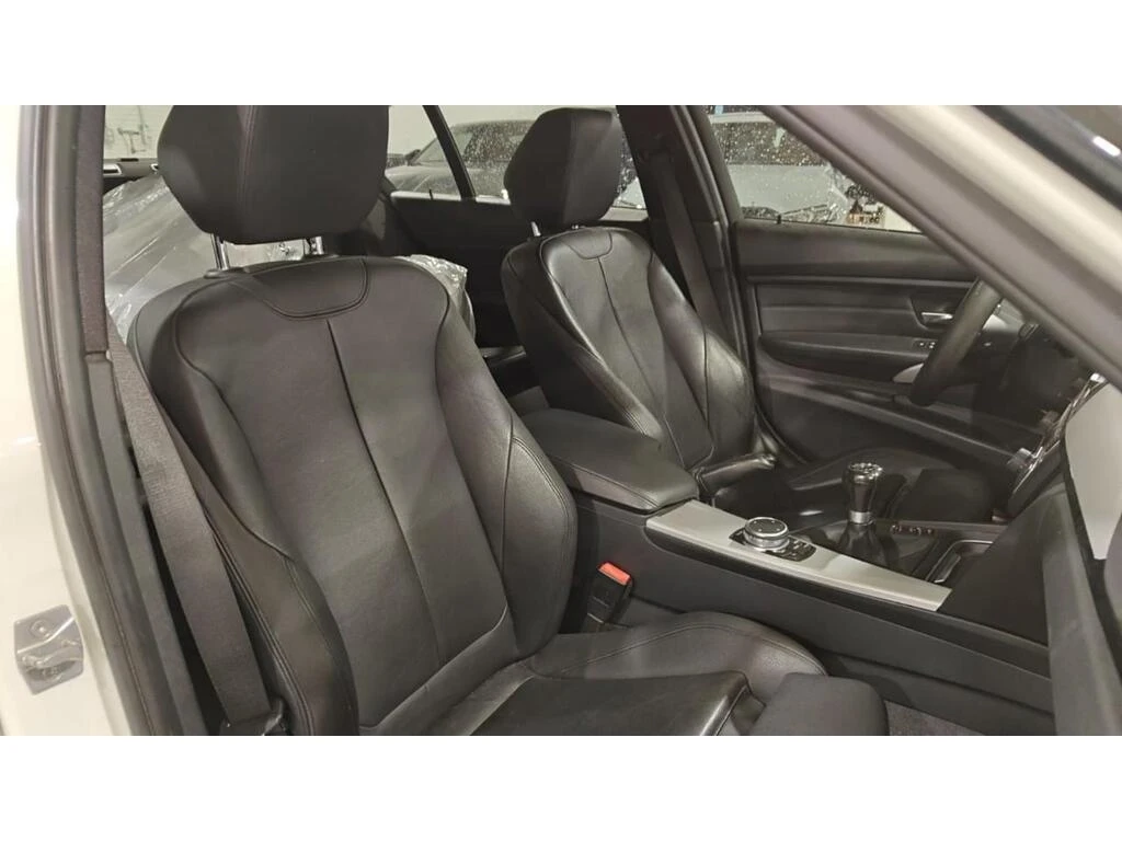 BMW 335 * xDrive * CARFAX *    | Mobile.bg   16