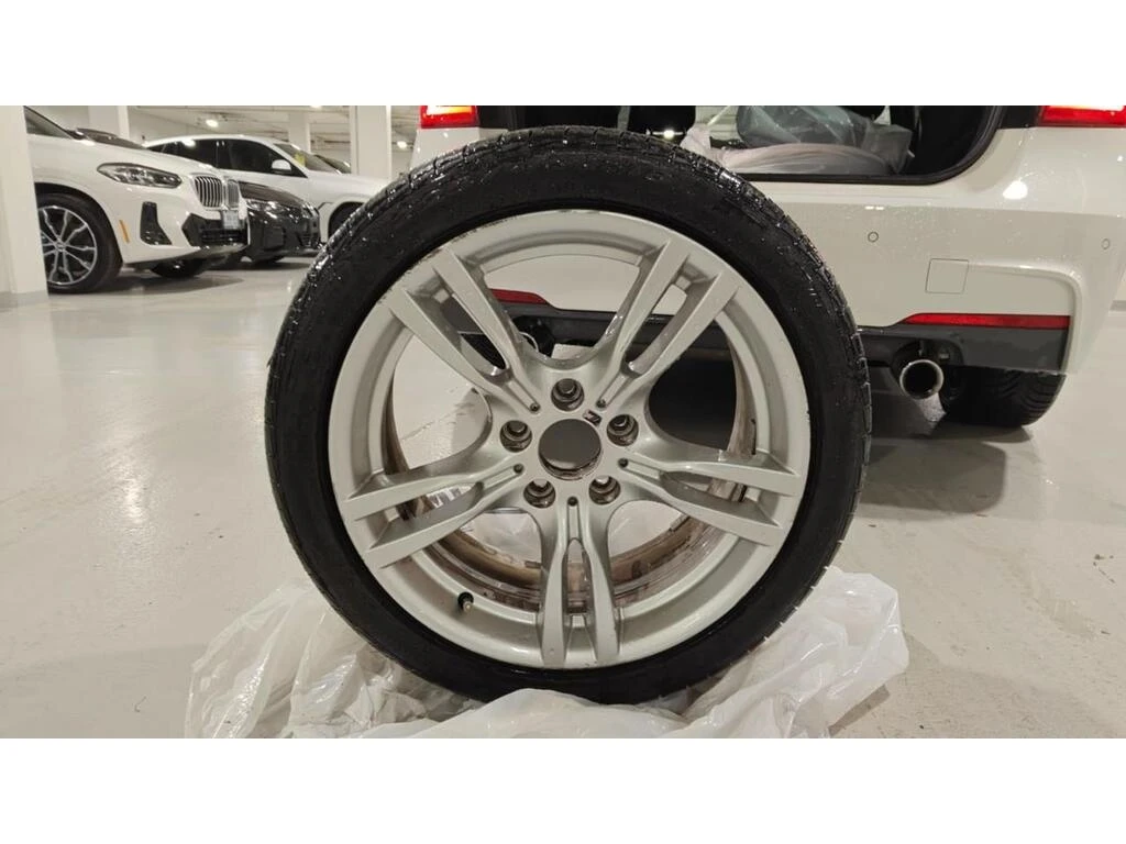 BMW 335 * xDrive * CARFAX *    | Mobile.bg   11