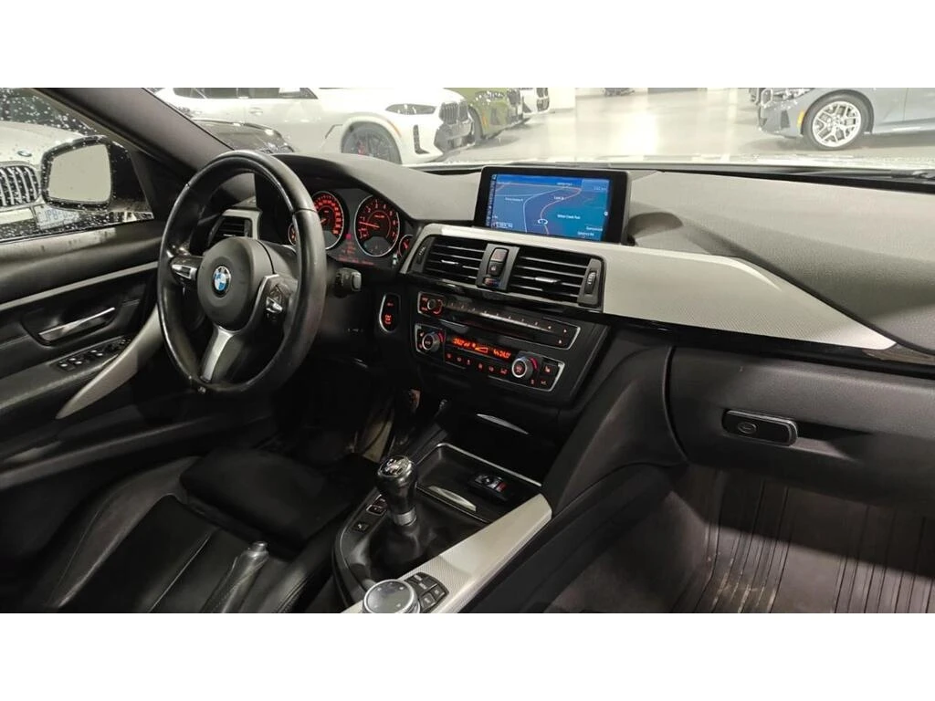 BMW 335 * xDrive * CARFAX *    | Mobile.bg   13