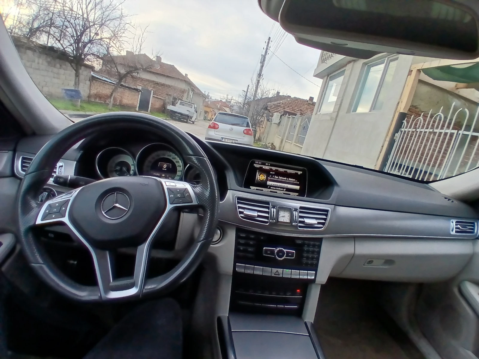 Mercedes-Benz E 350 4-matic AMG-line - изображение 9