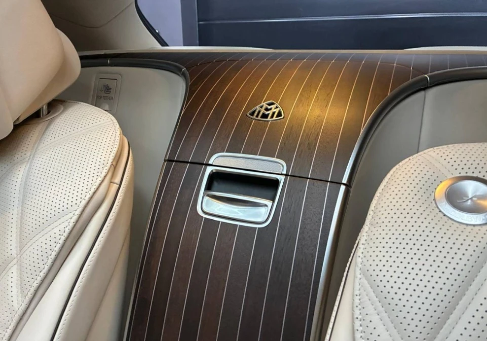 Mercedes-Benz EQS 680 4MATIC Maybach , снимка 11 - Автомобили и джипове - 53944802