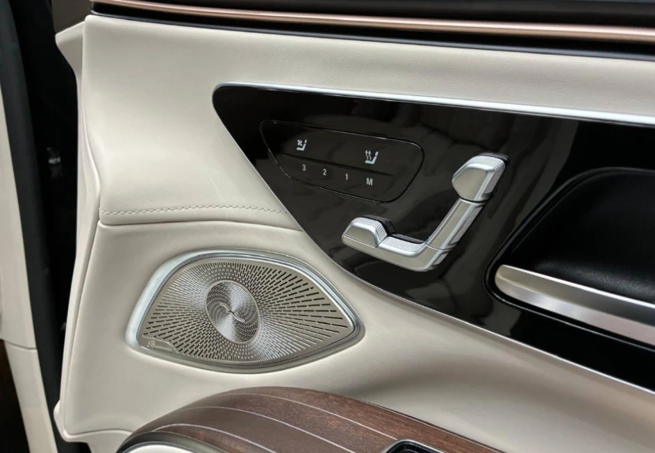 Mercedes-Benz EQS 680 4MATIC Maybach , снимка 7 - Автомобили и джипове - 53944802