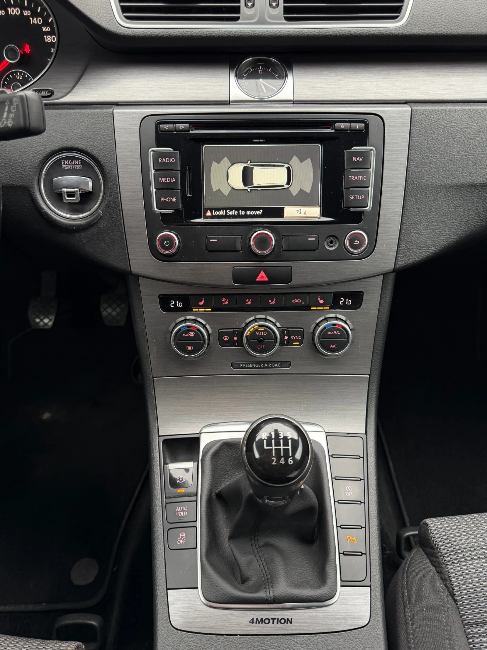 VW Passat 2.0 TDI 4 Motion НОВИ ГУМИ Каско, снимка 11 - Автомобили и джипове - 54025950