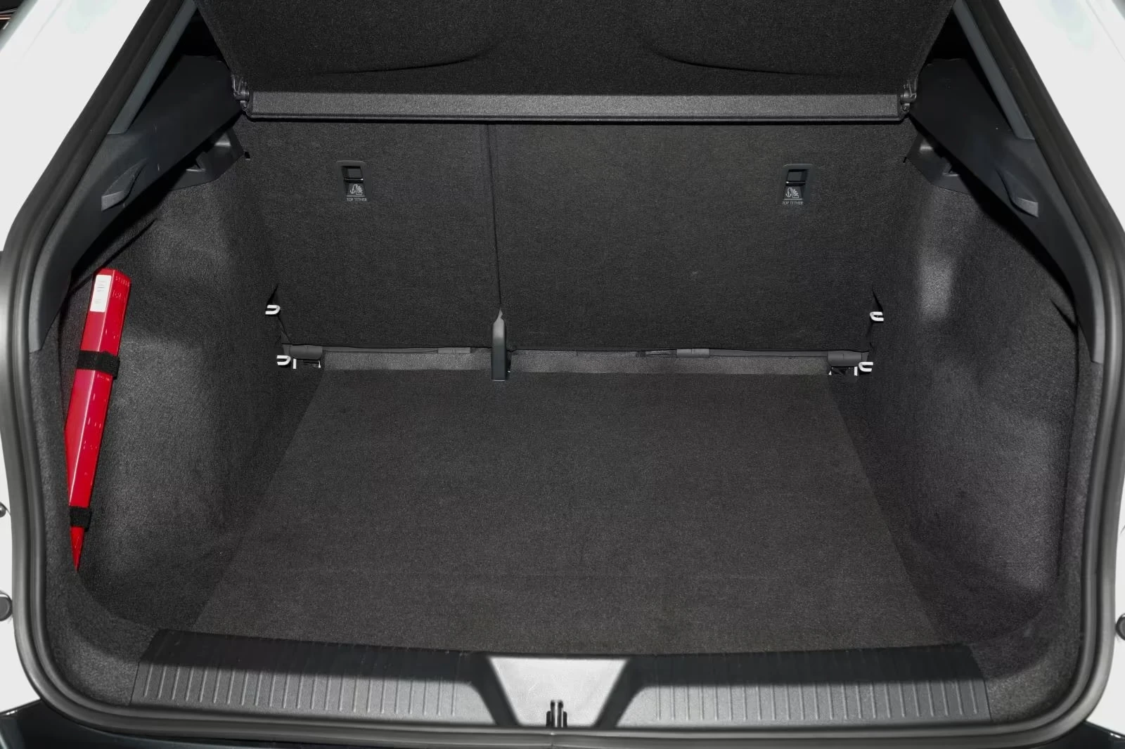 Cupra Tavascan Endurance 82kWh DISTRONIC Winter Pack Blind Spot , снимка 17 - Автомобили и джипове - 54181217