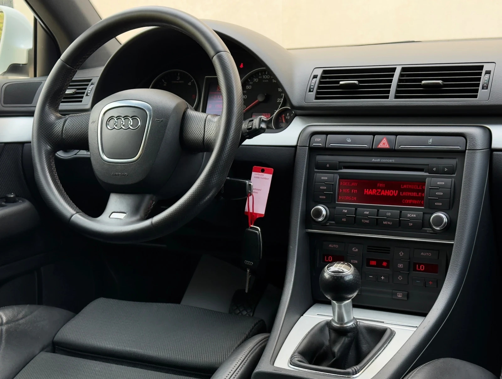 Audi A4 1.9TDi 3xS-LINE* ITALY, снимка 12 - Автомобили и джипове - 54217543