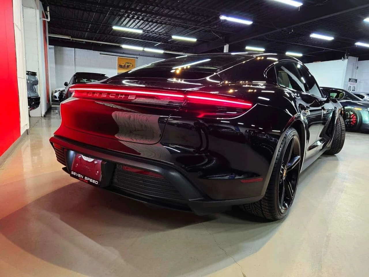 Porsche Taycan 4S  CARFAX, снимка 16 - Автомобили и джипове - 54380410