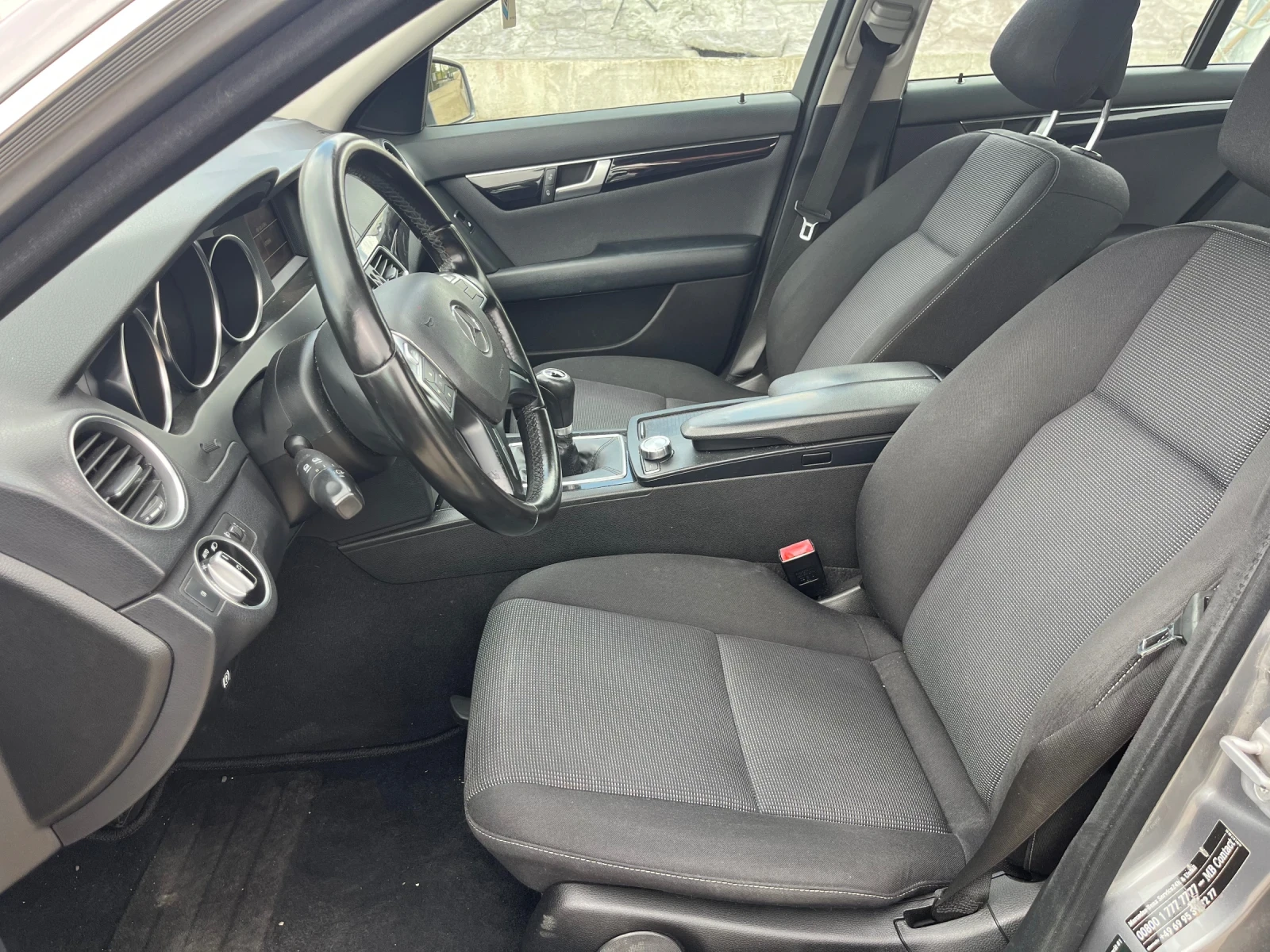 Mercedes-Benz C 220 CDI Avantgarde , снимка 9 - Автомобили и джипове - 54391287