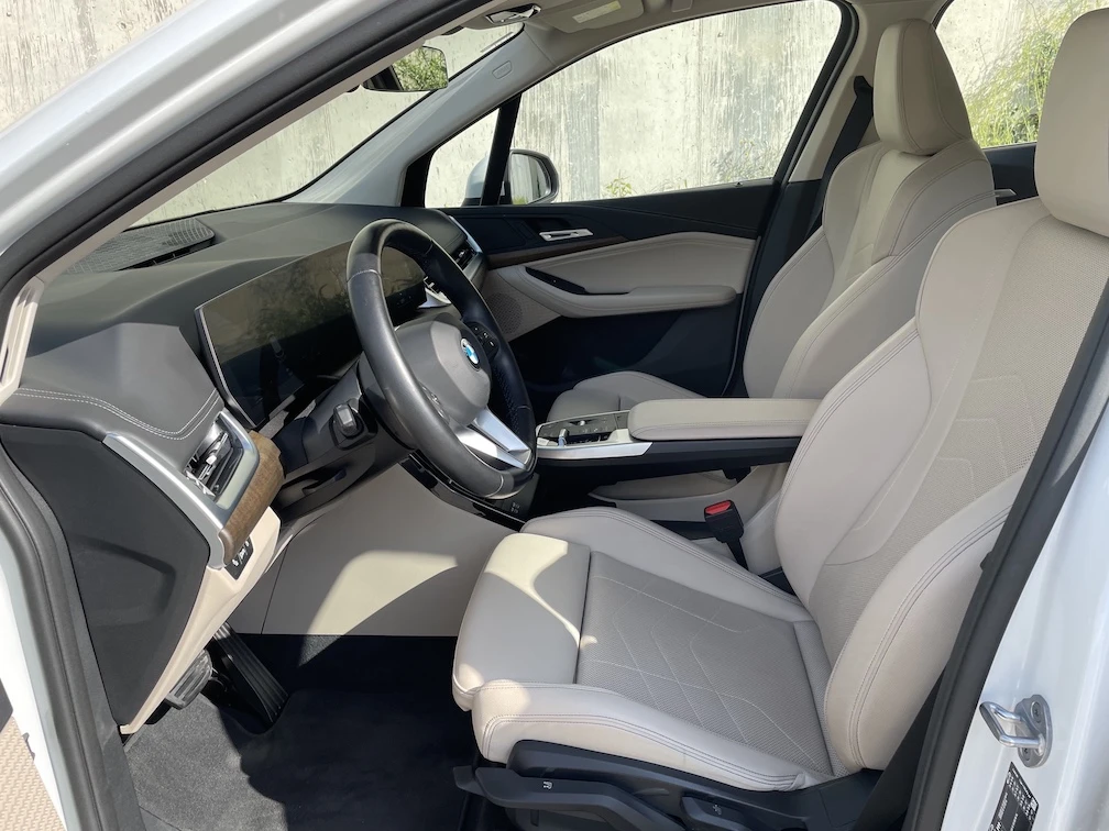 BMW 2 Active Tourer 220 Luxury Line, снимка 8 - Автомобили и джипове - 54689119