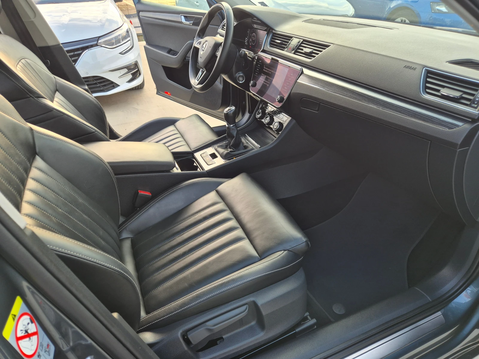Skoda Superb 2.0 TDI M/Т, снимка 9 - Автомобили и джипове - 54754732