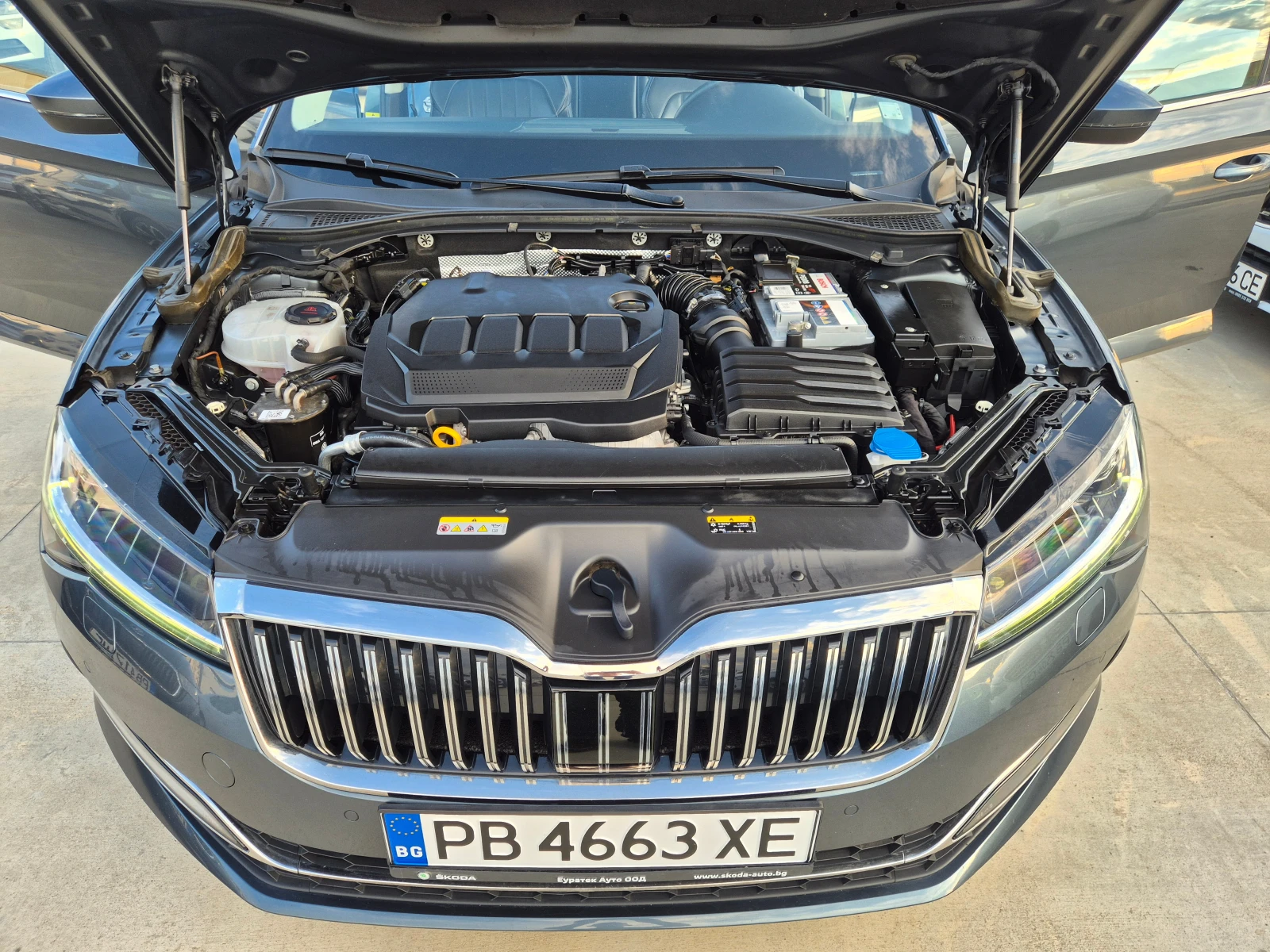 Skoda Superb 2.0 TDI M/Т, снимка 16 - Автомобили и джипове - 54754732