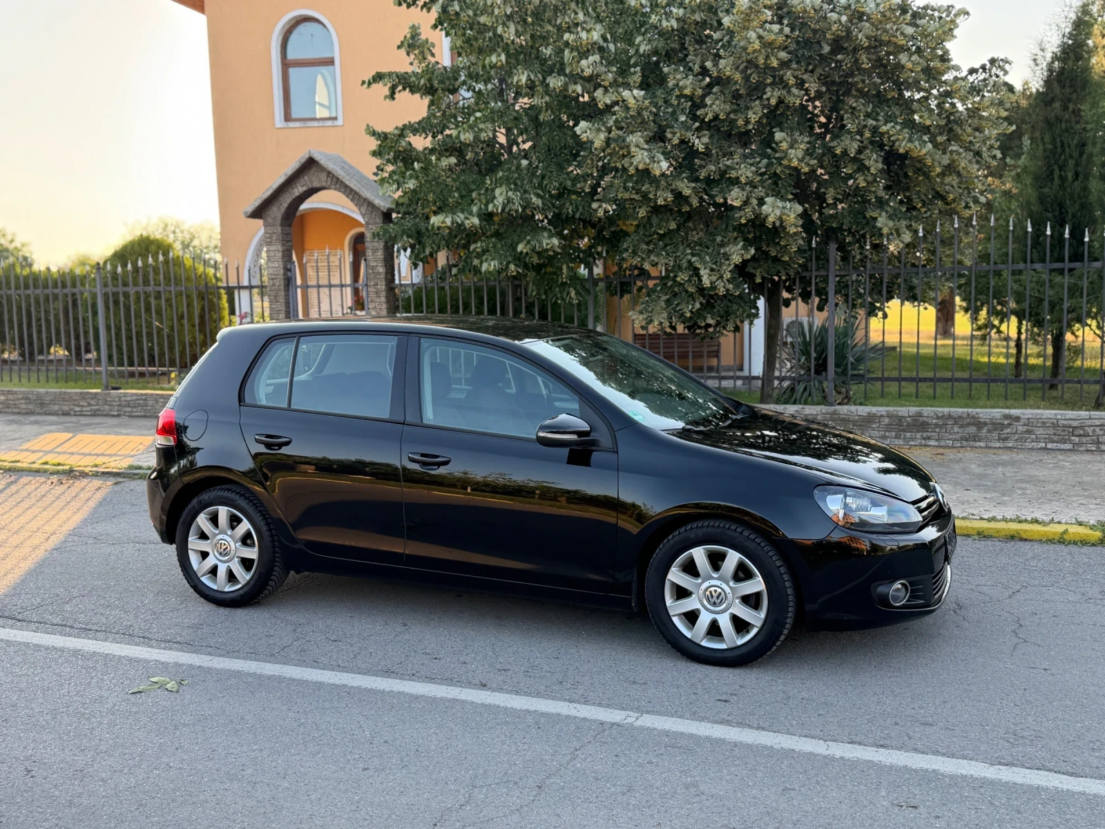 VW Golf 2.0 TDI, снимка 5 - Автомобили и джипове - 55055765