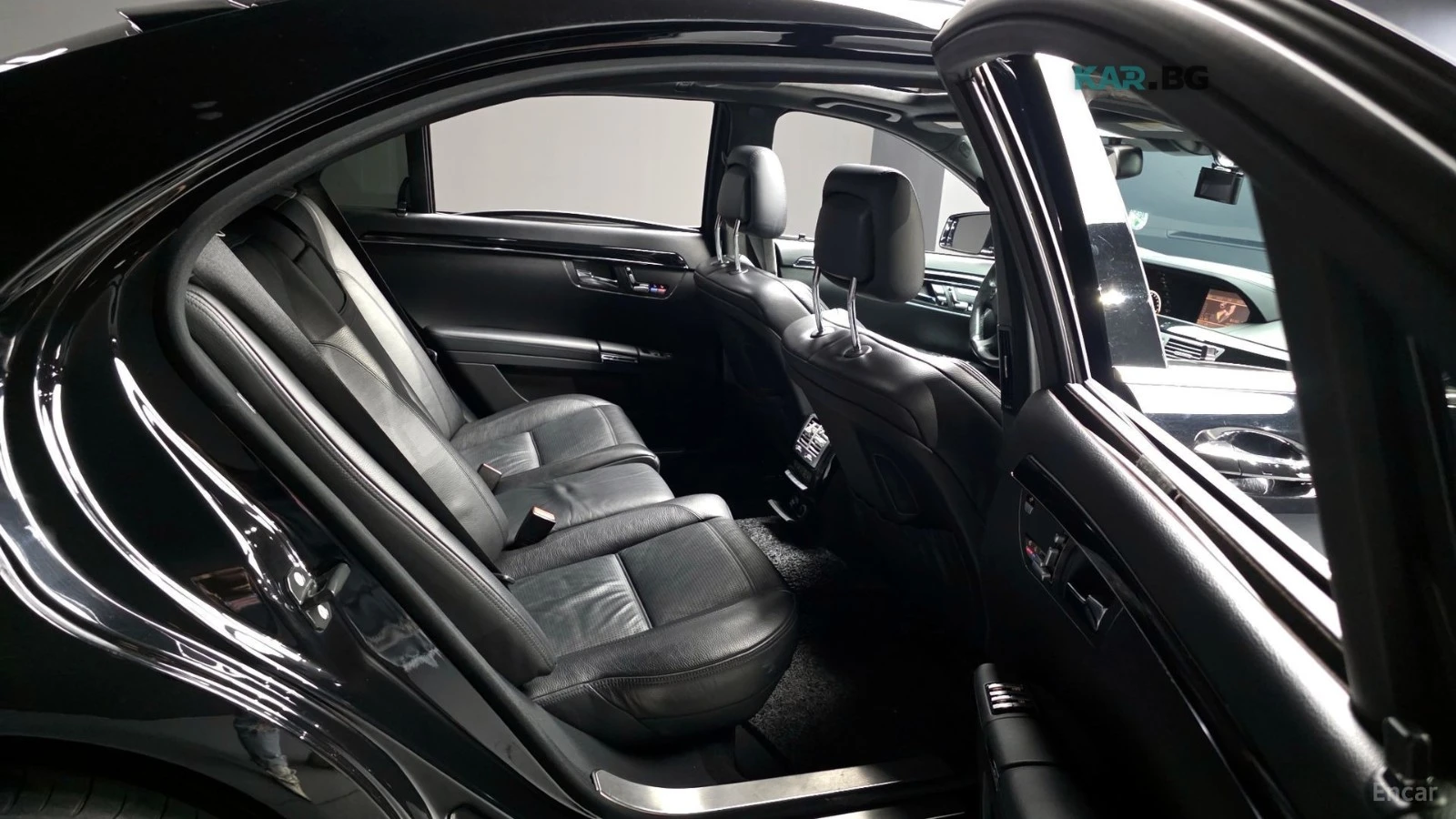 Mercedes-Benz S 63 LONG* AMG* КОЖА* ПОДГРЕВ* ОБДУХВ* ПАНО* МОНИТОРИ* , снимка 11 - Автомобили и джипове - 55235487