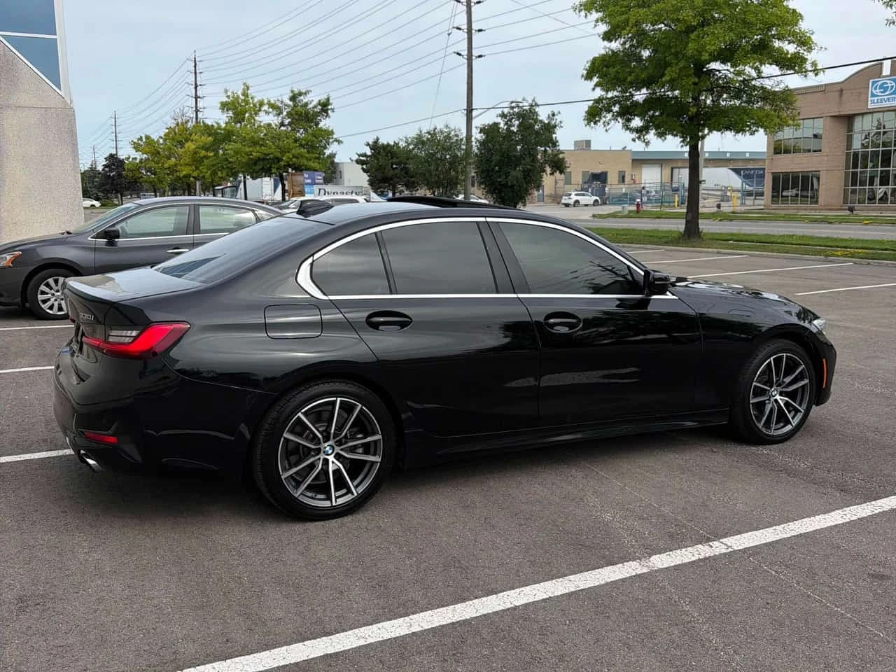 BMW 330  xDrive * CARFAX * ОПЦИЯ ЗА ФИНАНСИРАНЕ, снимка 3 - Автомобили и джипове - 55777834