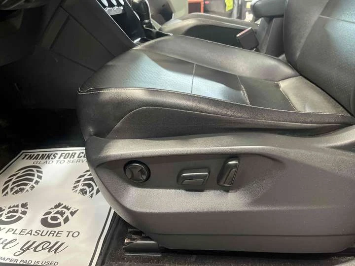 VW Tiguan Comfortline 4MOTION, снимка 12 - Автомобили и джипове - 53914097