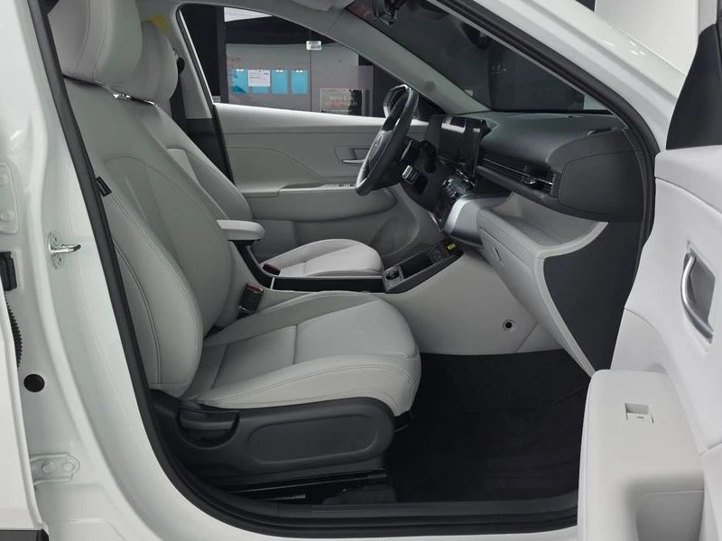 Hyundai Kona 1.6 Automatic, снимка 11 - Автомобили и джипове - 55769380