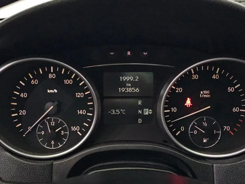 Mercedes-Benz ML Ml350, снимка 8 - Автомобили и джипове - 56620597