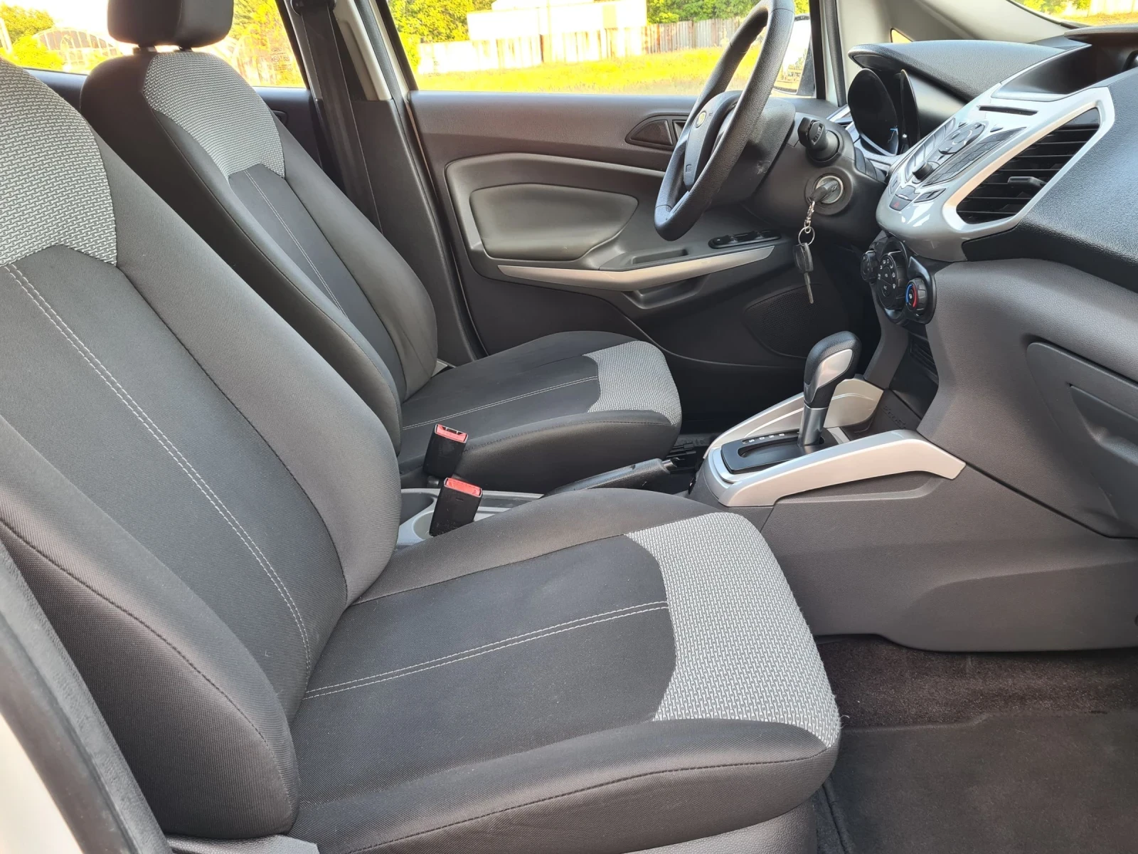 Ford EcoSport 1.5i/става на газ/автоматик  - изображение 10