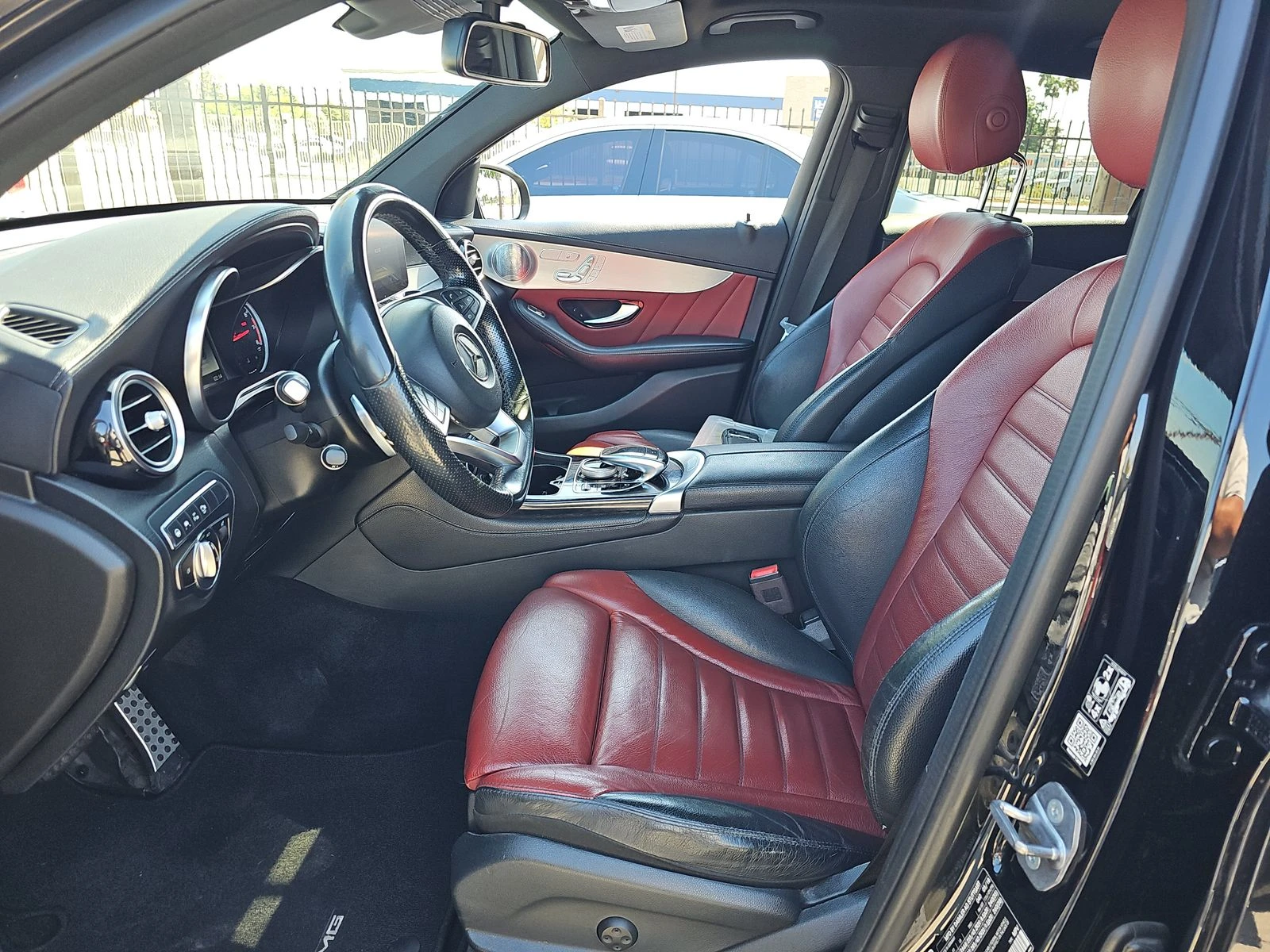 Mercedes-Benz GLC 43 AMG  4MATIC Coupe* DISTRONIC* Lane Keeping* Blind Spot - изображение 10