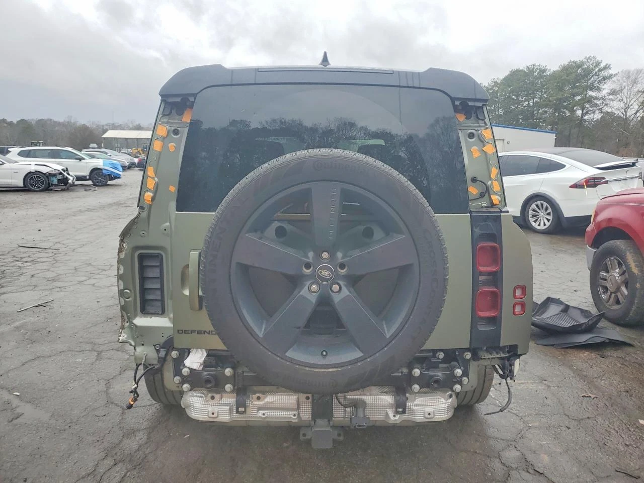 Land Rover Defender 3.0l 130 S - изображение 6