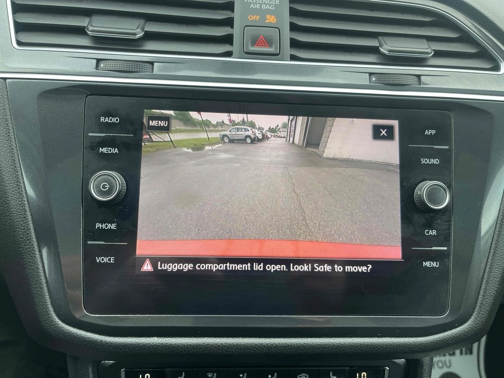 VW Tiguan Comfortline 4MOTION, снимка 15 - Автомобили и джипове - 53914097