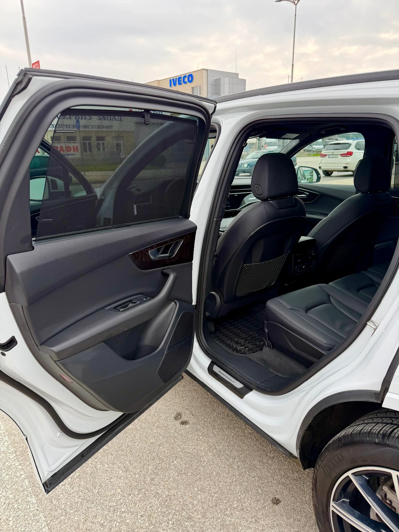 Audi Q7 55 TFSI S-line Quatro 6+ 1� | Mobile.bg � ����������� 10