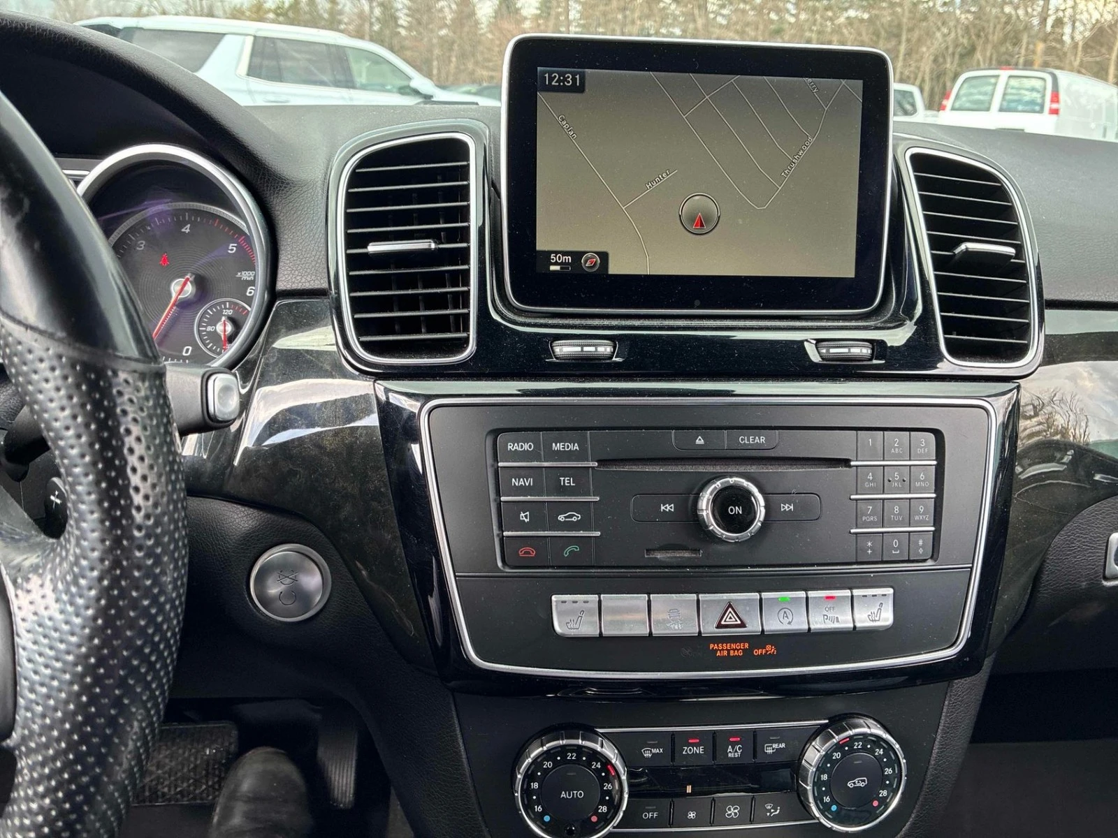 Mercedes-Benz GLE 350 АвтоКредит* (ЦЕНА ДО БГ), снимка 9 - Автомобили и джипове - 54217759