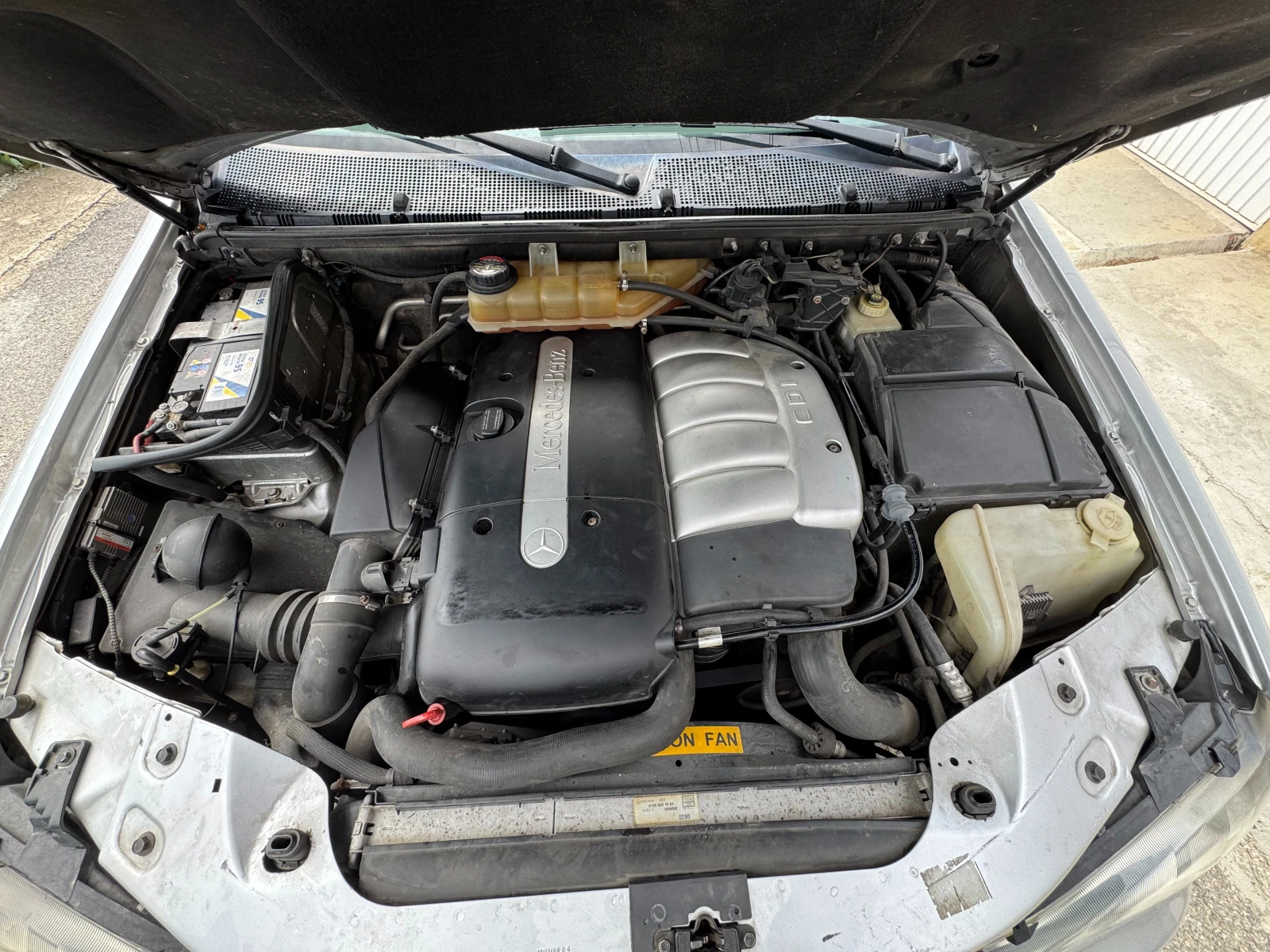 Mercedes-Benz ML 270 CDI, снимка 14 - Автомобили и джипове - 54399339