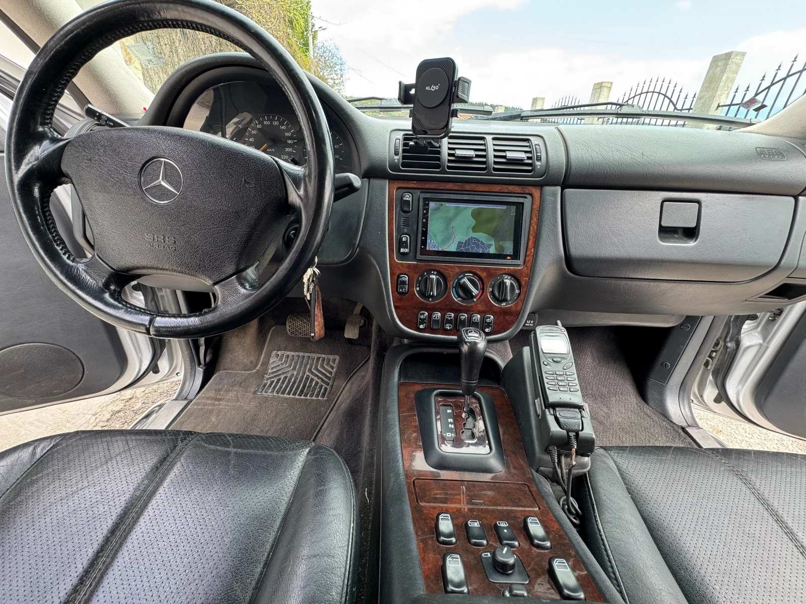 Mercedes-Benz ML 270 CDI, снимка 11 - Автомобили и джипове - 54399339