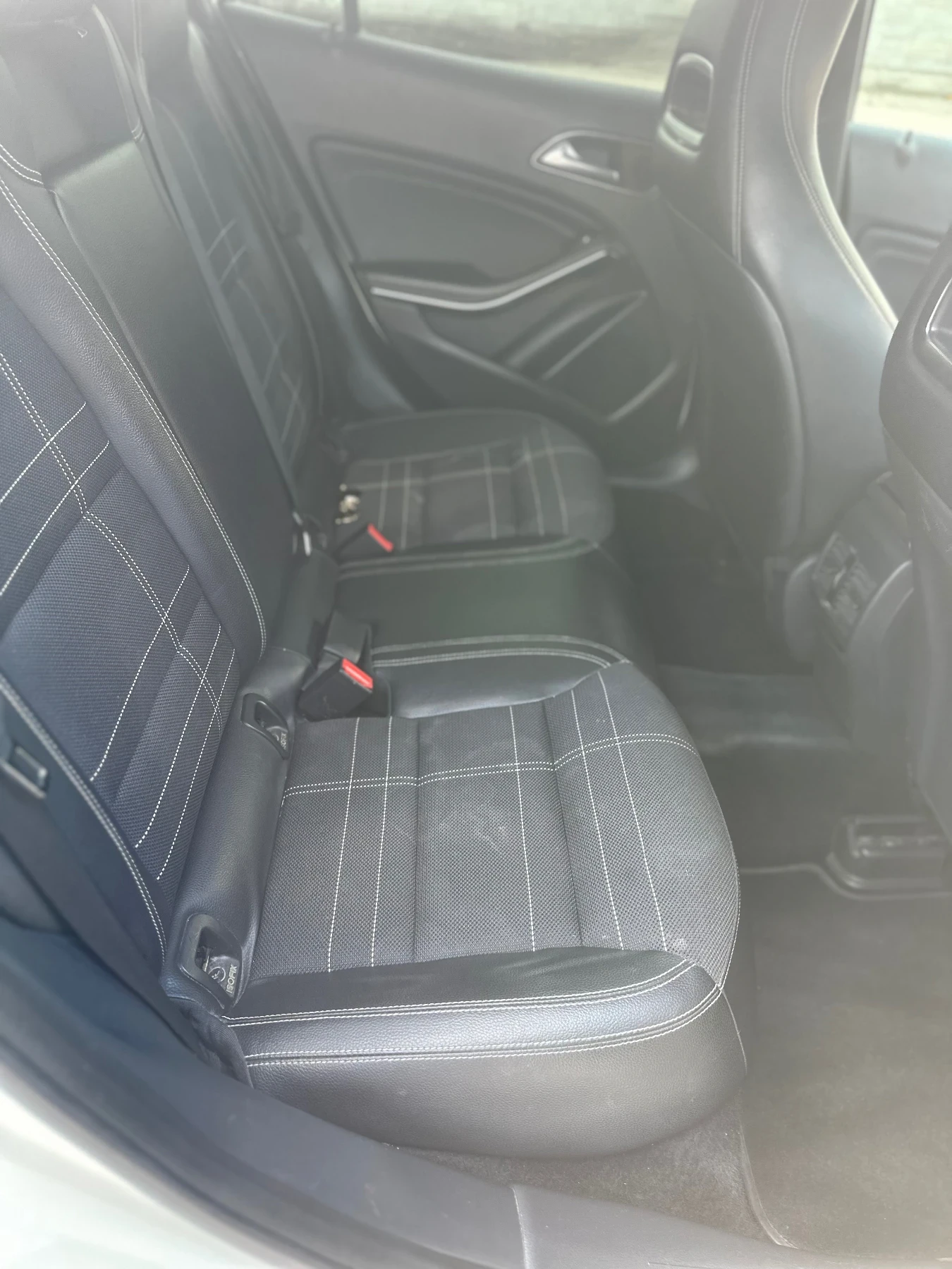 Mercedes-Benz GLA 220, снимка 5 - Автомобили и джипове - 55275378