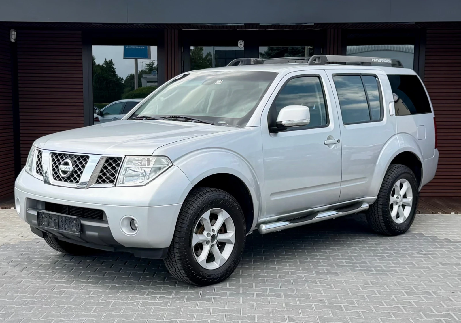Nissan Pathfinder 2.5D* 7 Места* Климатик* 4X4* Лизинг