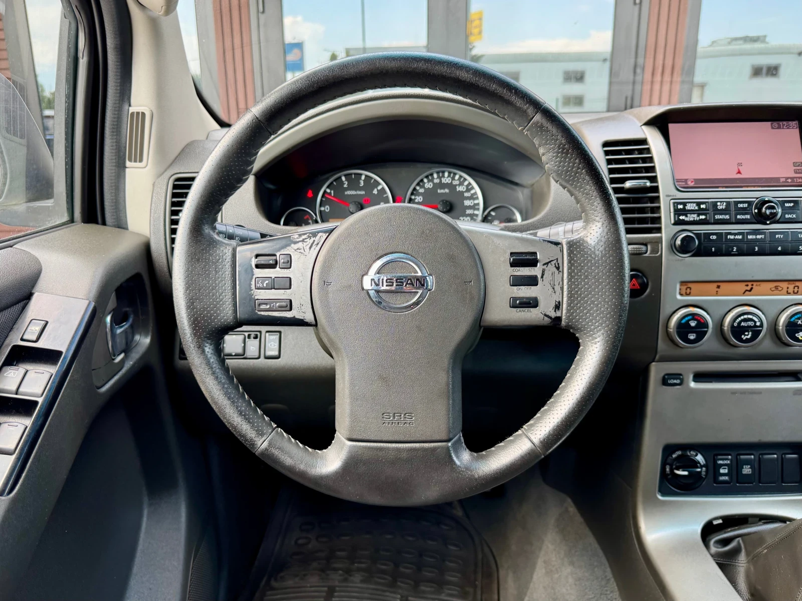 Nissan Pathfinder 2.5D* 7 Места* Климатик* 4X4* Лизинг, снимка 10 - Автомобили и джипове - 55663843