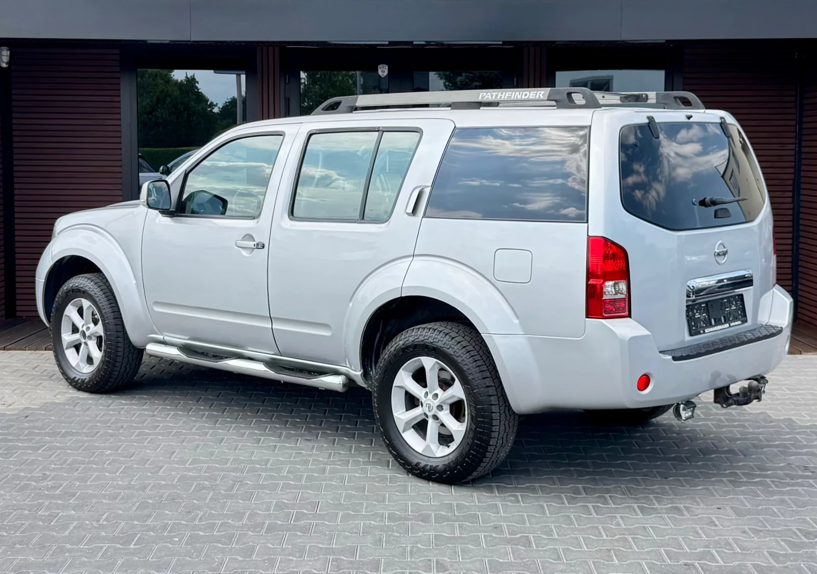 Nissan Pathfinder 2.5D* 7 Места* Климатик* 4X4* Лизинг, снимка 6 - Автомобили и джипове - 55663843