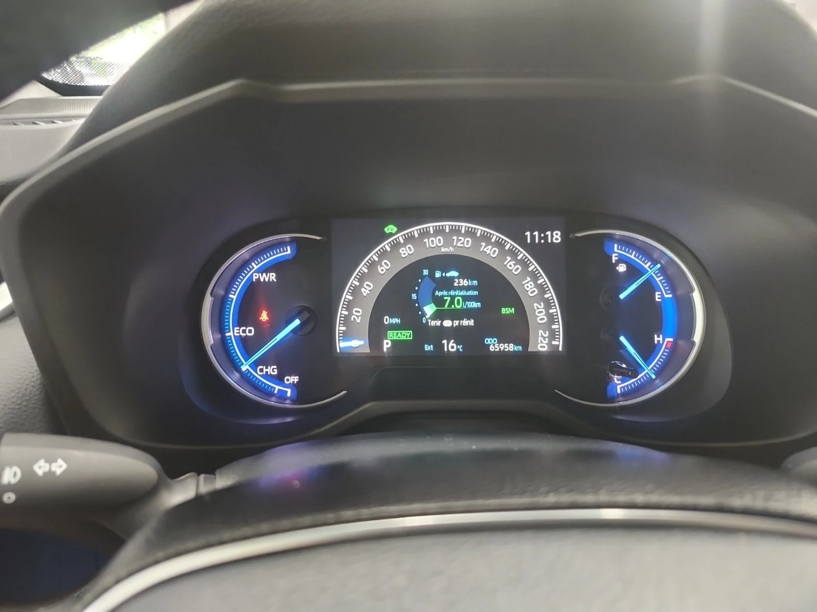 Toyota Rav4 * HYBRID LIMITED * AWD * CARFAX * , снимка 7 - Автомобили и джипове - 55812171