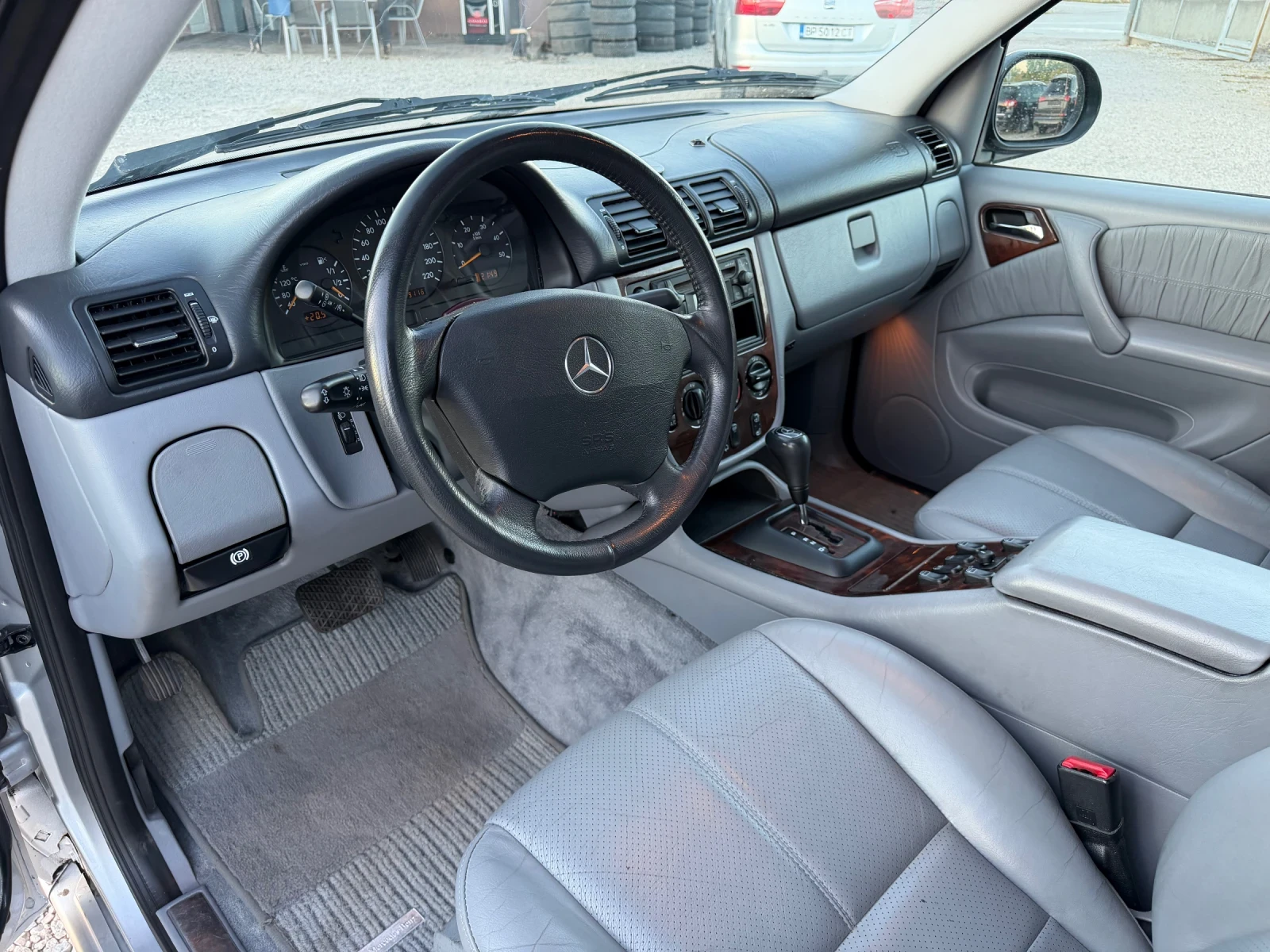 Mercedes-Benz ML 270 2.7CDI-163PS-АВТОМАТ-ТЕГЛИЧ, снимка 10 - Автомобили и джипове - 56219083