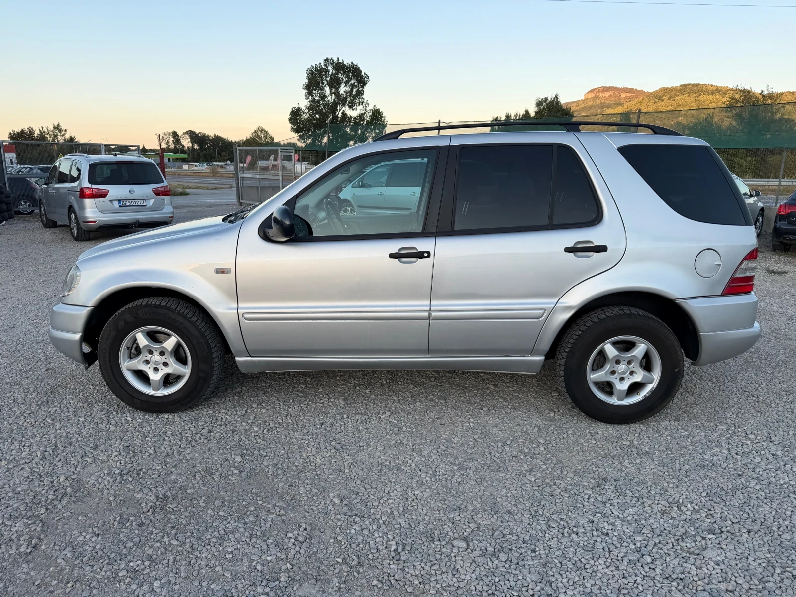 Mercedes-Benz ML 270 2.7CDI-163PS-АВТОМАТ-ТЕГЛИЧ, снимка 8 - Автомобили и джипове - 56219083