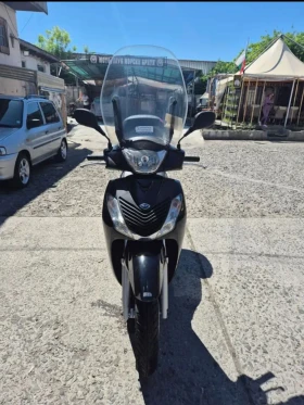 Обява за продажба на Honda Sh Sh150i ~2 199 лв. - изображение 4