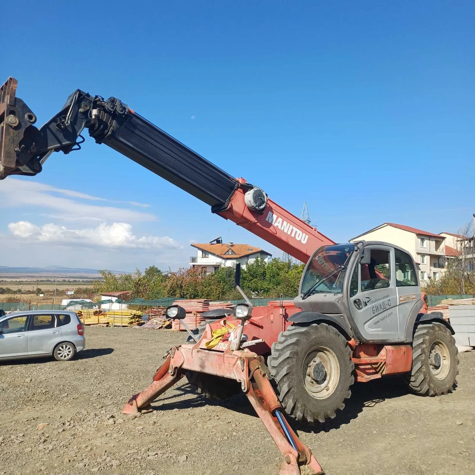 Телескопични товарачи Manitou