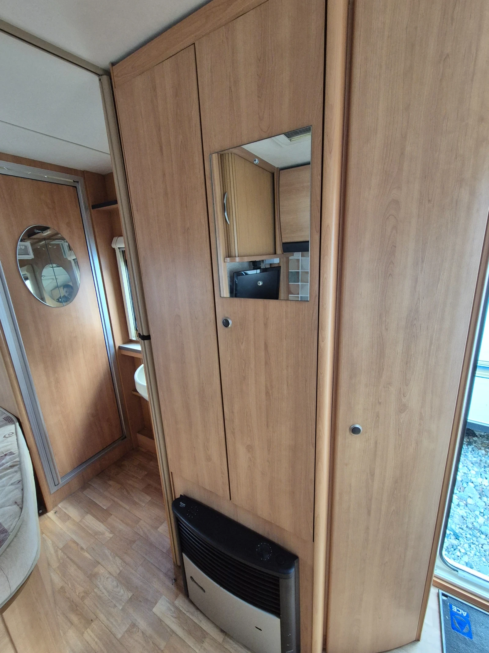 �������� Ace Jubilee | Mobile.bg � ����������� 16