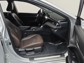 Toyota Camry 2.5 LE HYBRID, снимка 11