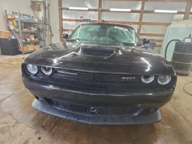 Dodge Challenger SRT* 6.4* V8* 8ZF* ПОДГРЕВ* КАМЕРА* КЕЙЛЕС* LANE*  - 17909 € / 35026.96 лв. - 57107801 5