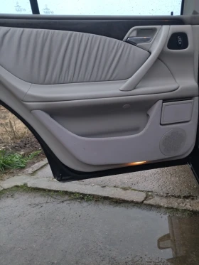 Mercedes-Benz E 270 AVANTGARDE  - 5100 € - 42966662 12