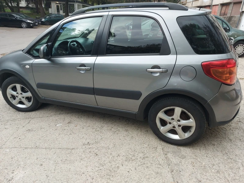 Suzuki SX4, снимка 3 - Автомобили и джипове - 47678279