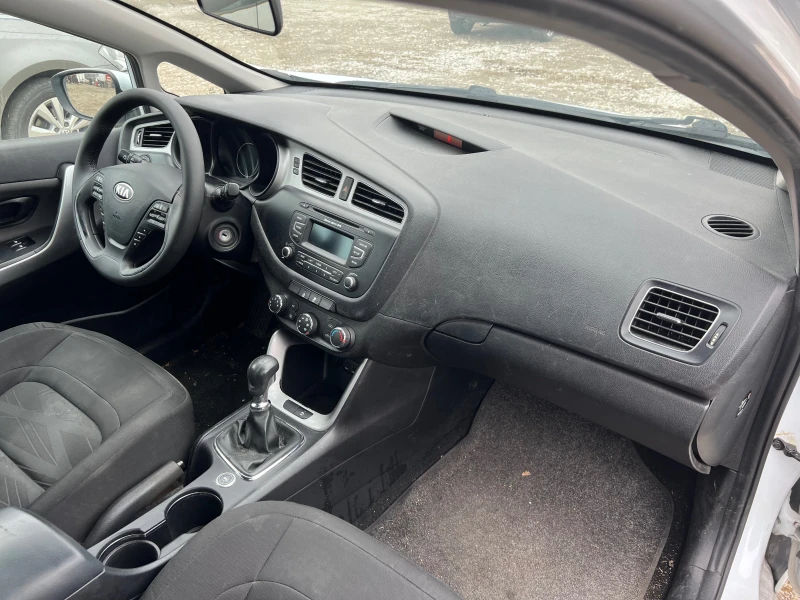 Kia Ceed 1.4  Газ.инж, снимка 12 - Автомобили и джипове - 49593600