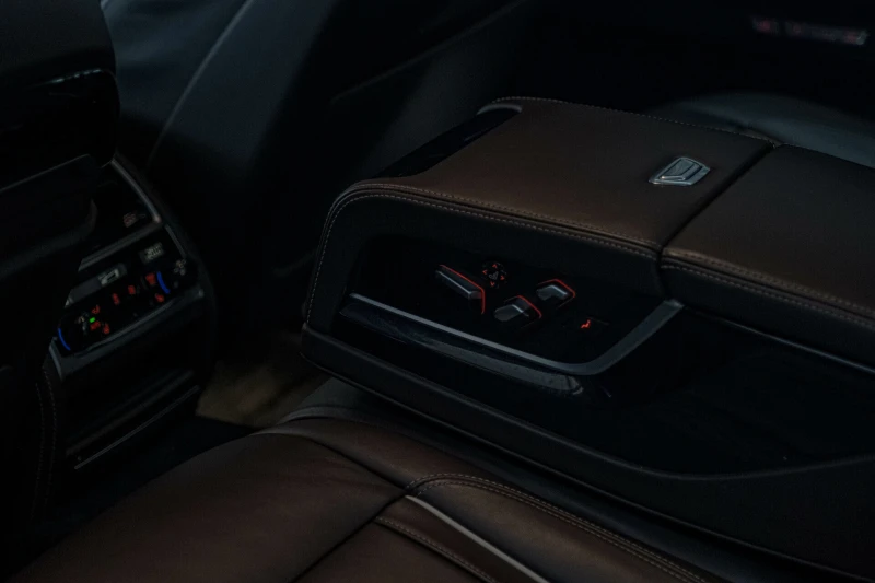 BMW 740 d/xDrive/Individual/Soft Close/Massage/Камера 360/, снимка 9 - Автомобили и джипове - 51781358