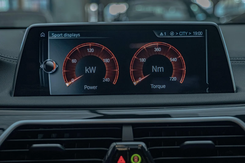 BMW 740 d/xDrive/Individual/Soft Close/Massage/Камера 360/, снимка 17 - Автомобили и джипове - 51781358