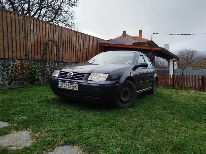 VW Bora, снимка 2 - Автомобили и джипове - 52791934