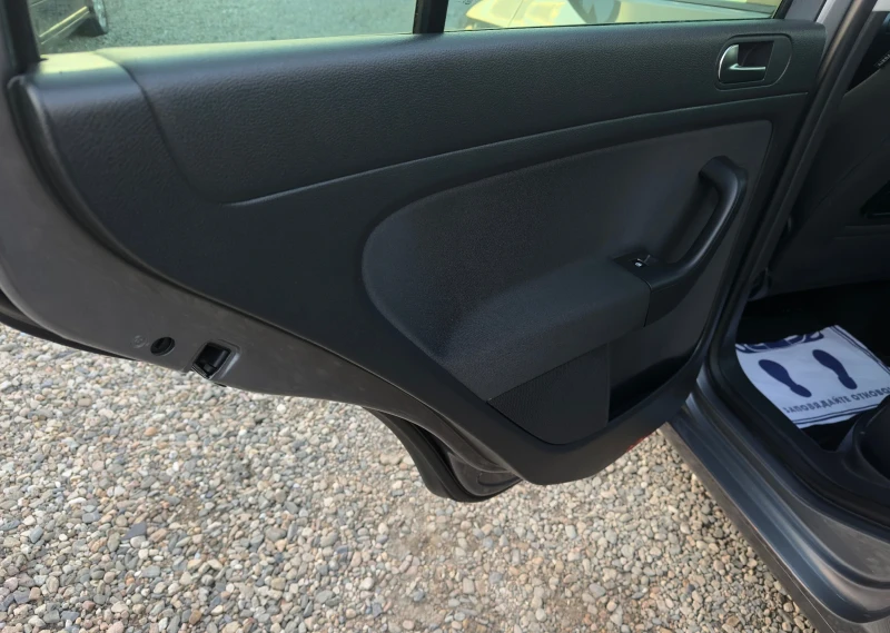 VW Golf Plus 1.4TSi HIGT LINE AUTOMAT, снимка 8 - Автомобили и джипове - 52940621