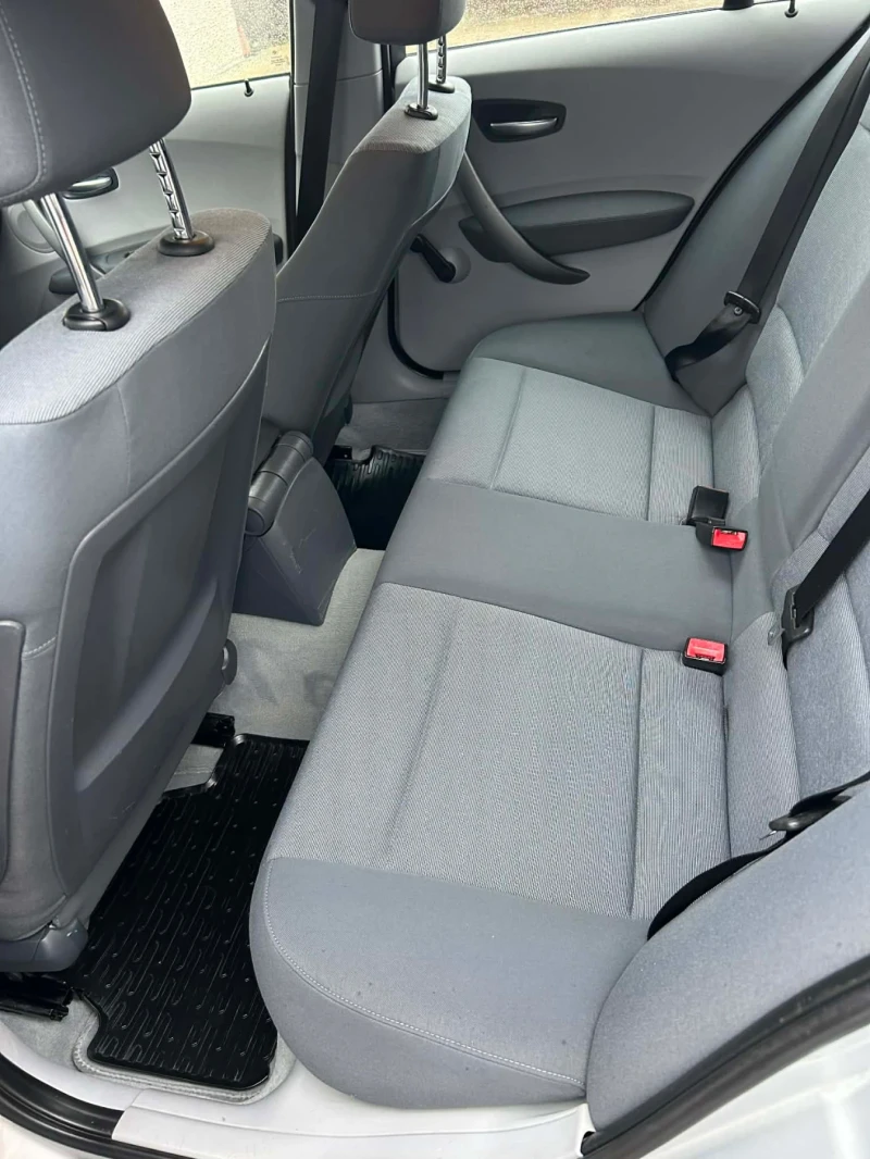 BMW 118 1.8d, снимка 4 - Автомобили и джипове - 53141918
