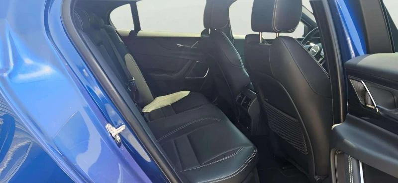 Jaguar XE 2.0, снимка 10 - Автомобили и джипове - 53268845