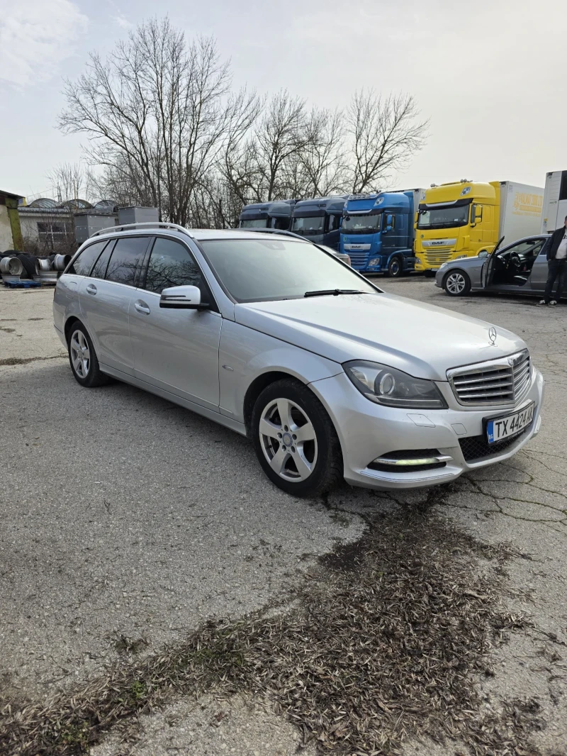 Mercedes-Benz C 220 C220, снимка 3 - Автомобили и джипове - 53484651
